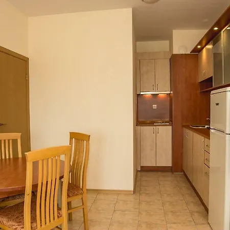 Prestige 1bd With Pool Near To Cacao By Flаt Manаger Slăntjev Brjag